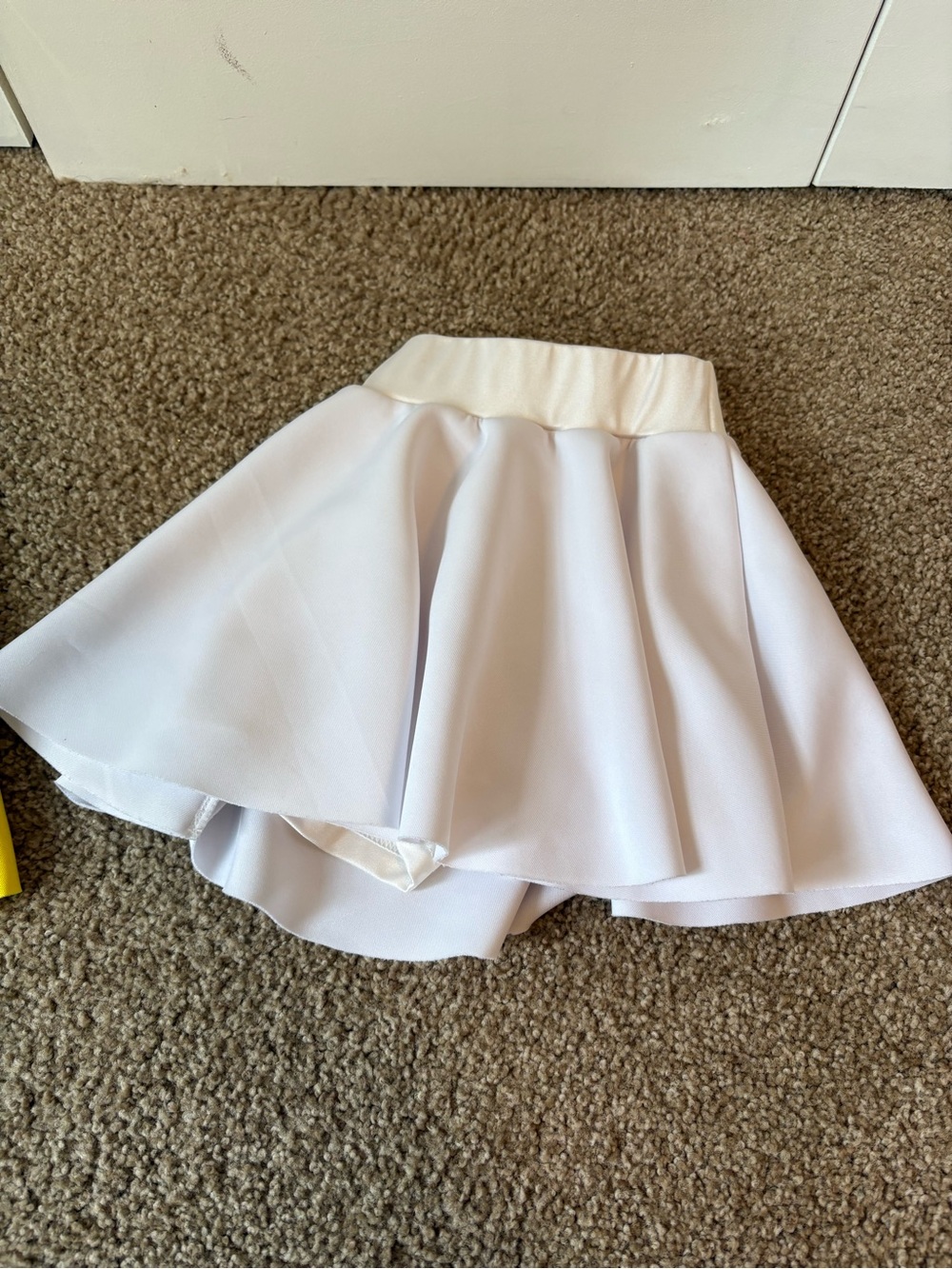 Weissman White Circle Skirt with Flared Silhouette